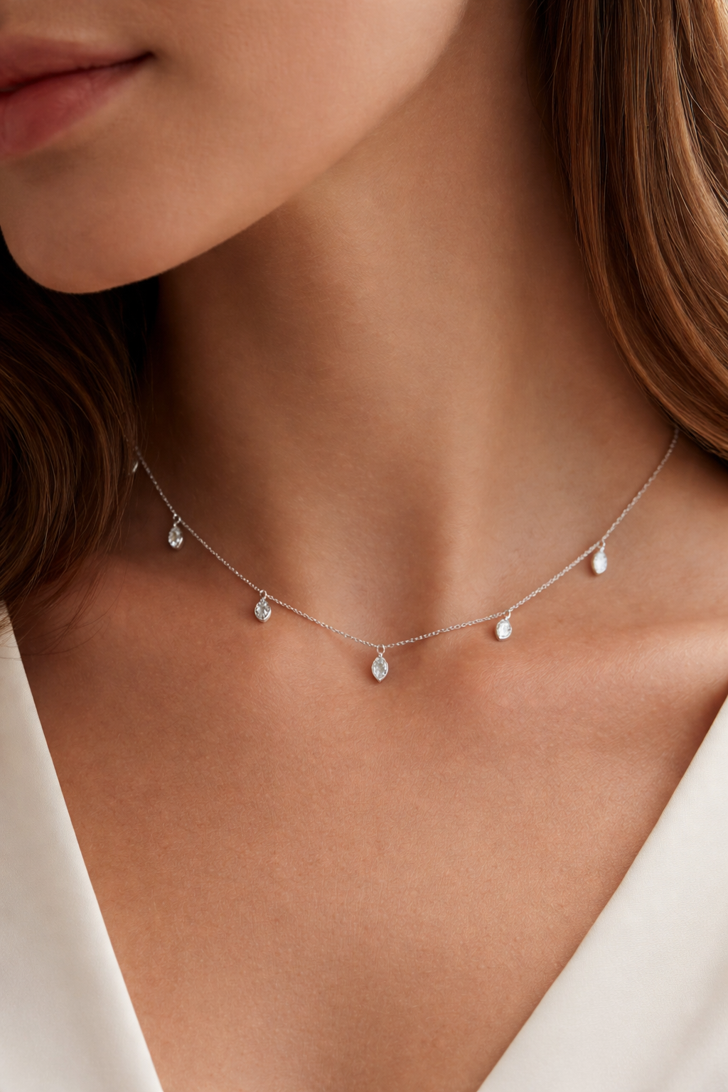 FALLING PETALS NECKLACE