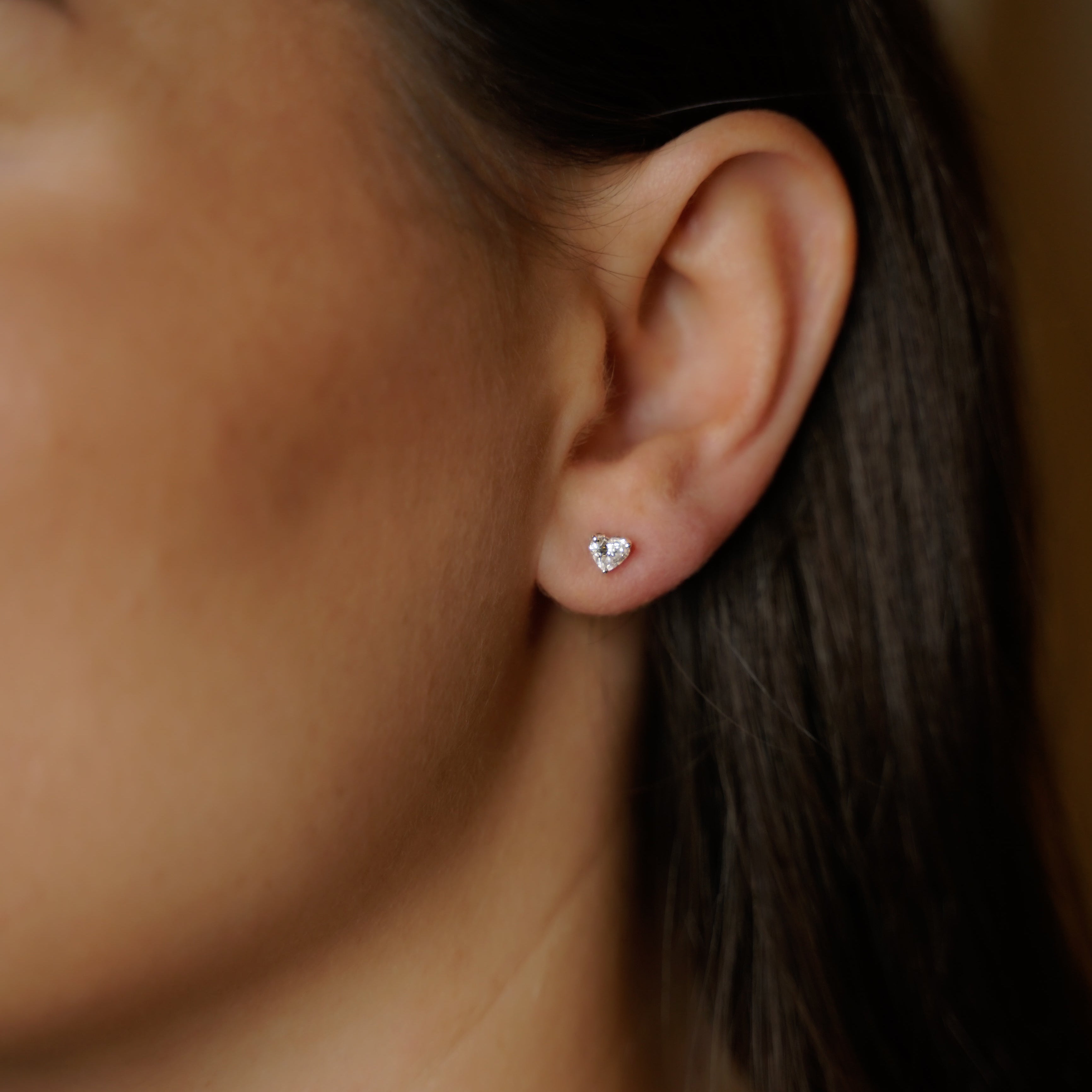 LOVE STUD EARRINGS