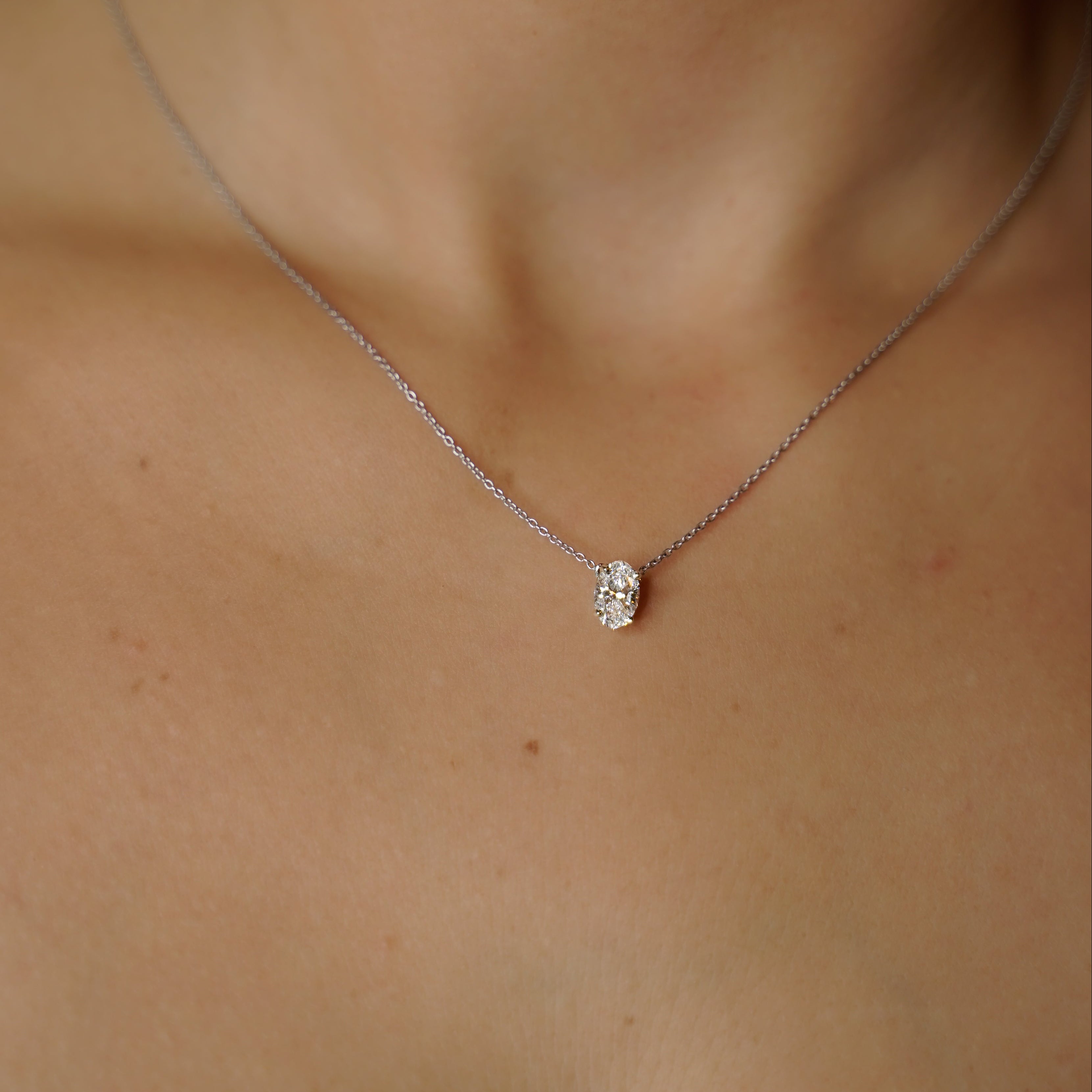 PIA NECKLACE