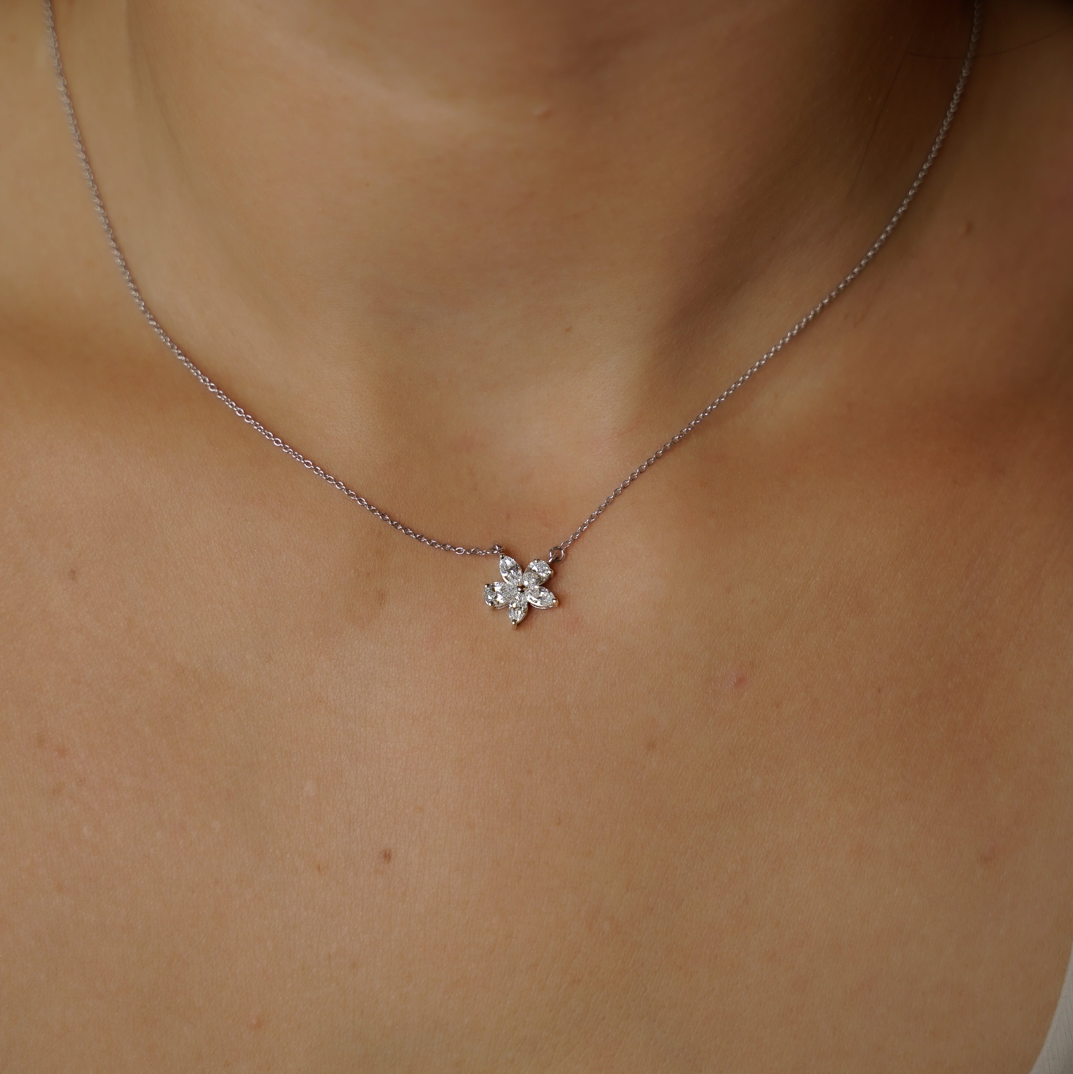 FLOWER NECKLACE