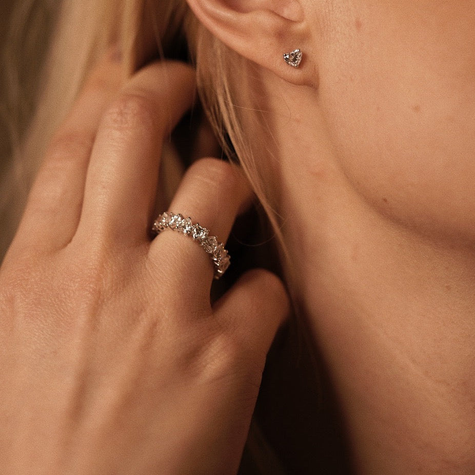 INVERTED LEO RING