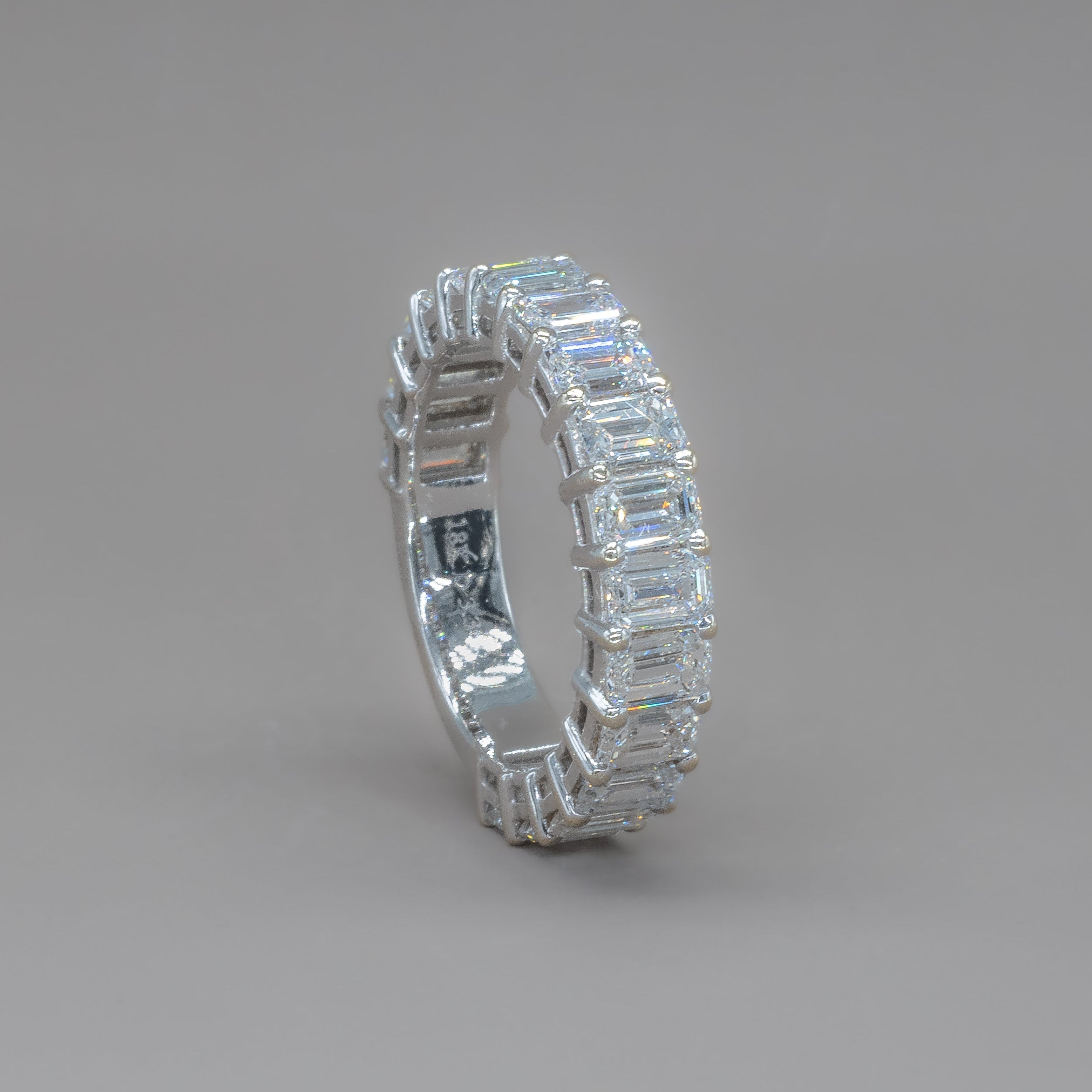 EMERALD ETERNITY RING