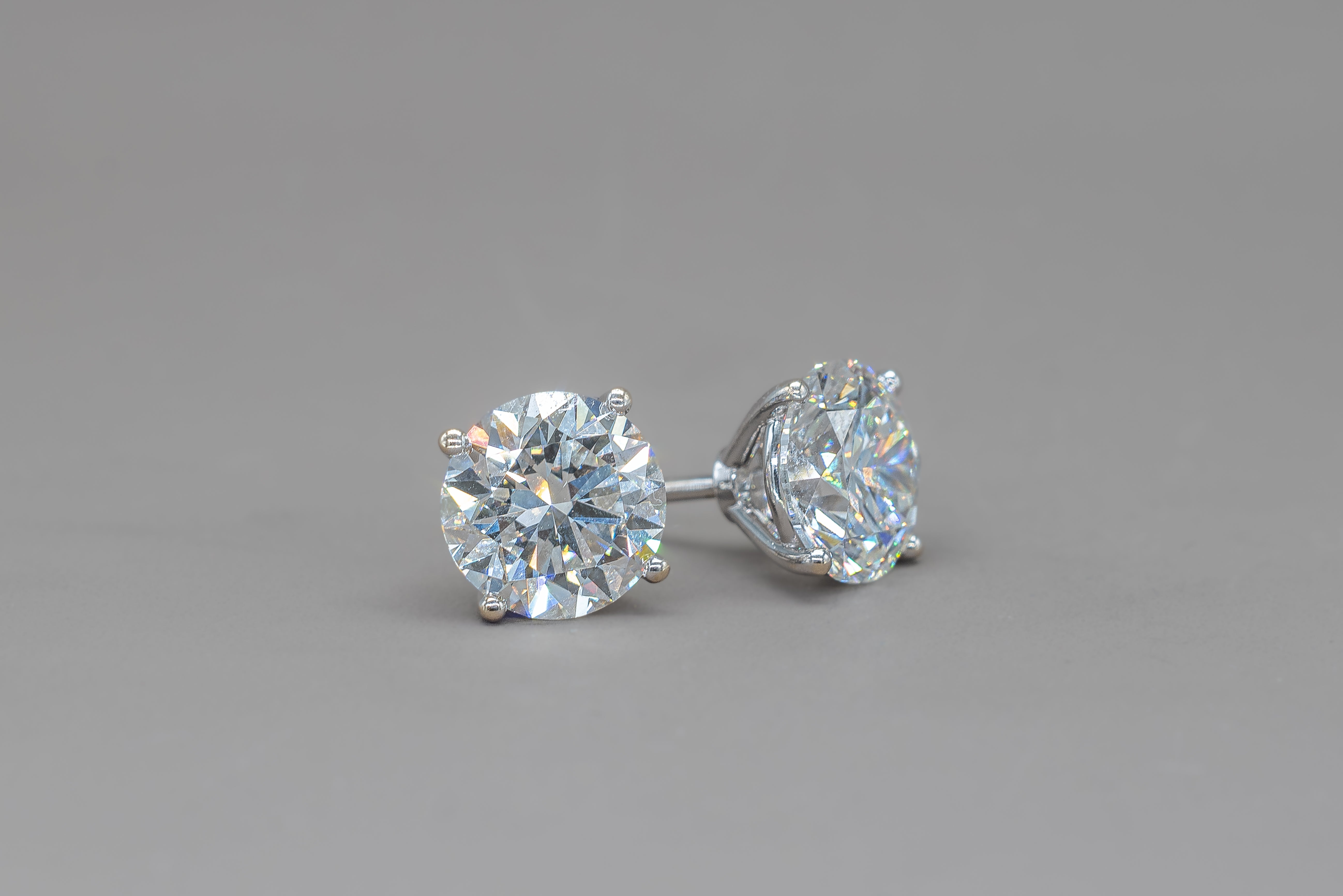 1CT PER STONE HIDDEN GEM ROUND STUDS