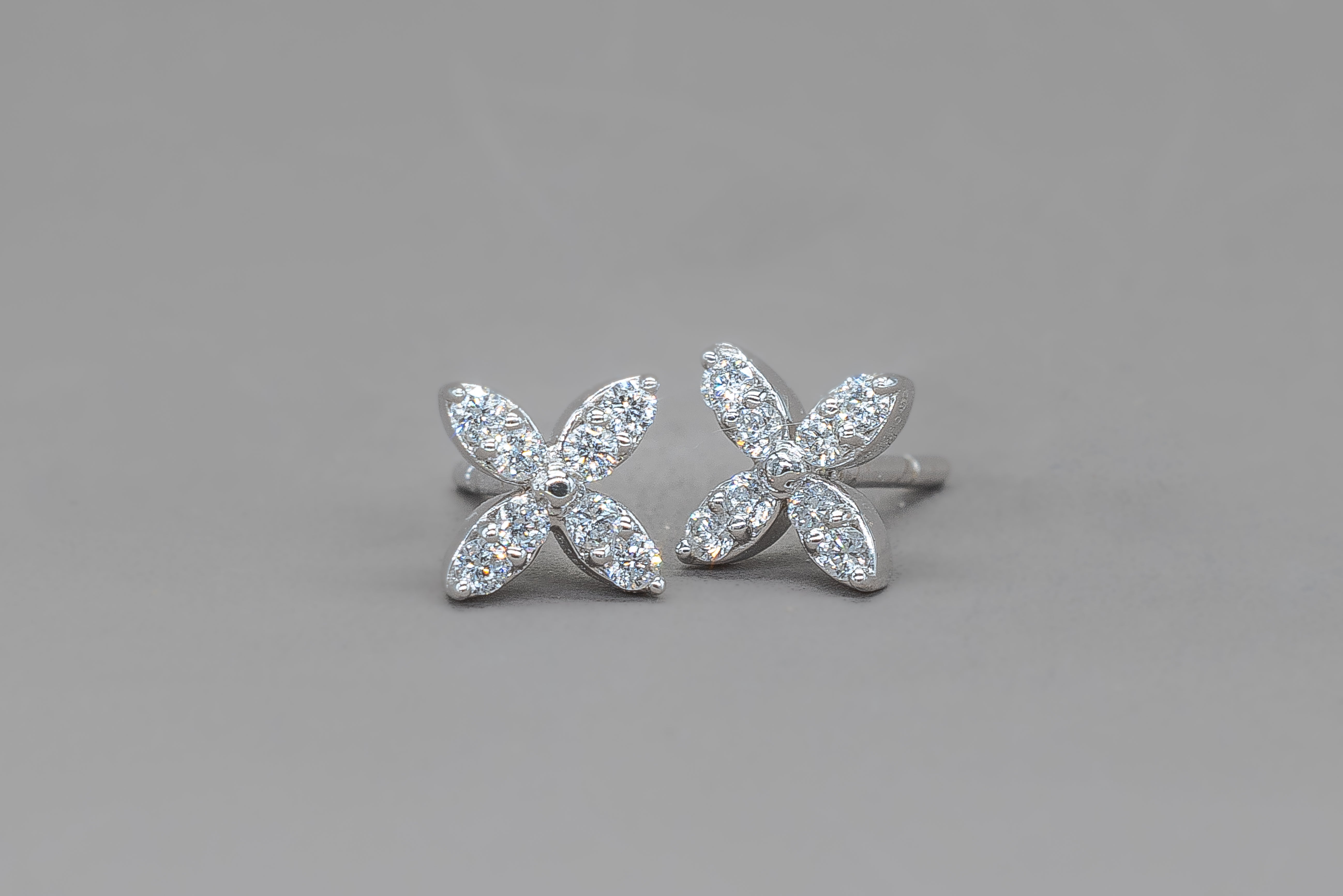 JULIA STUD EARRINGS