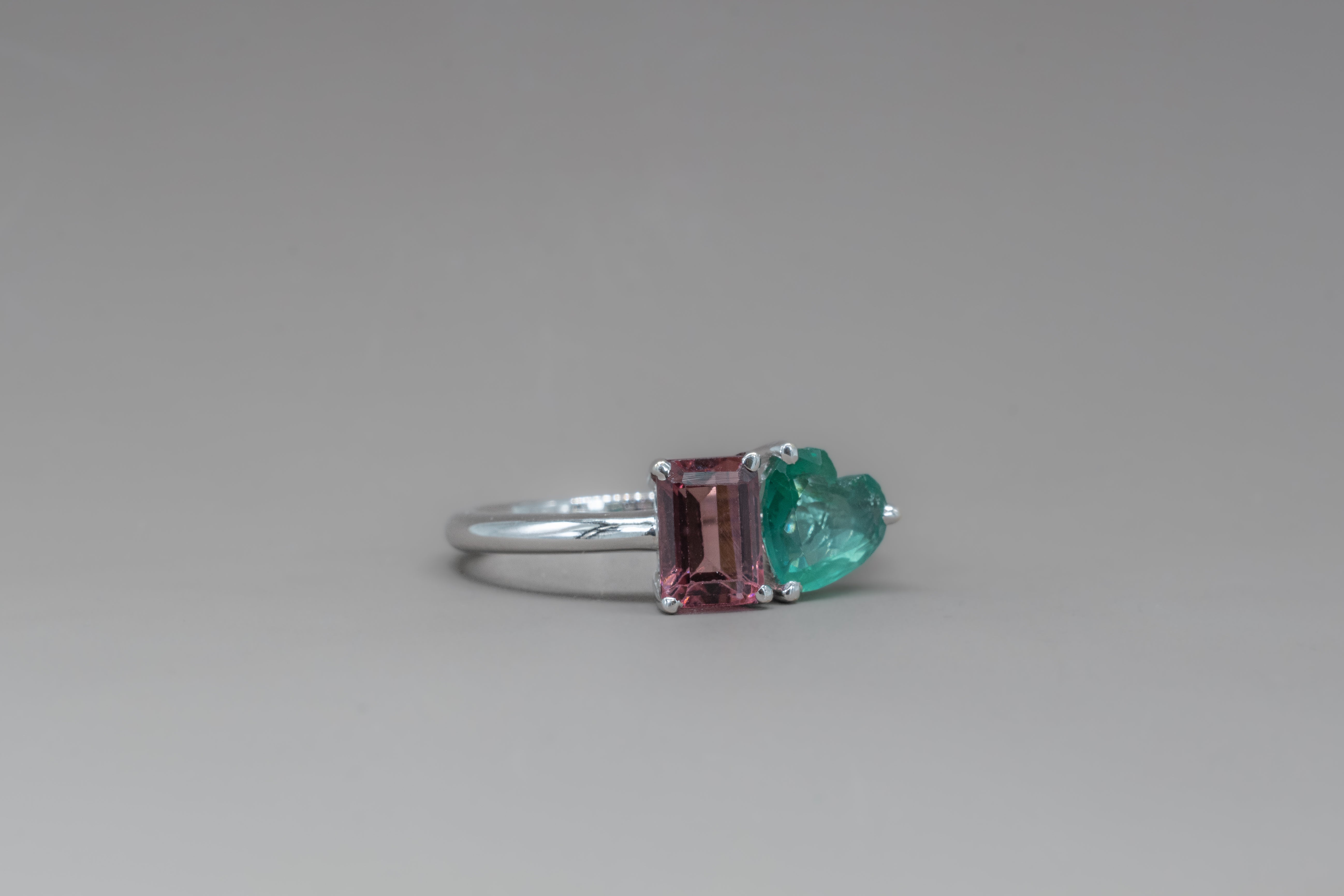 SAPPHIRE & HEART RING