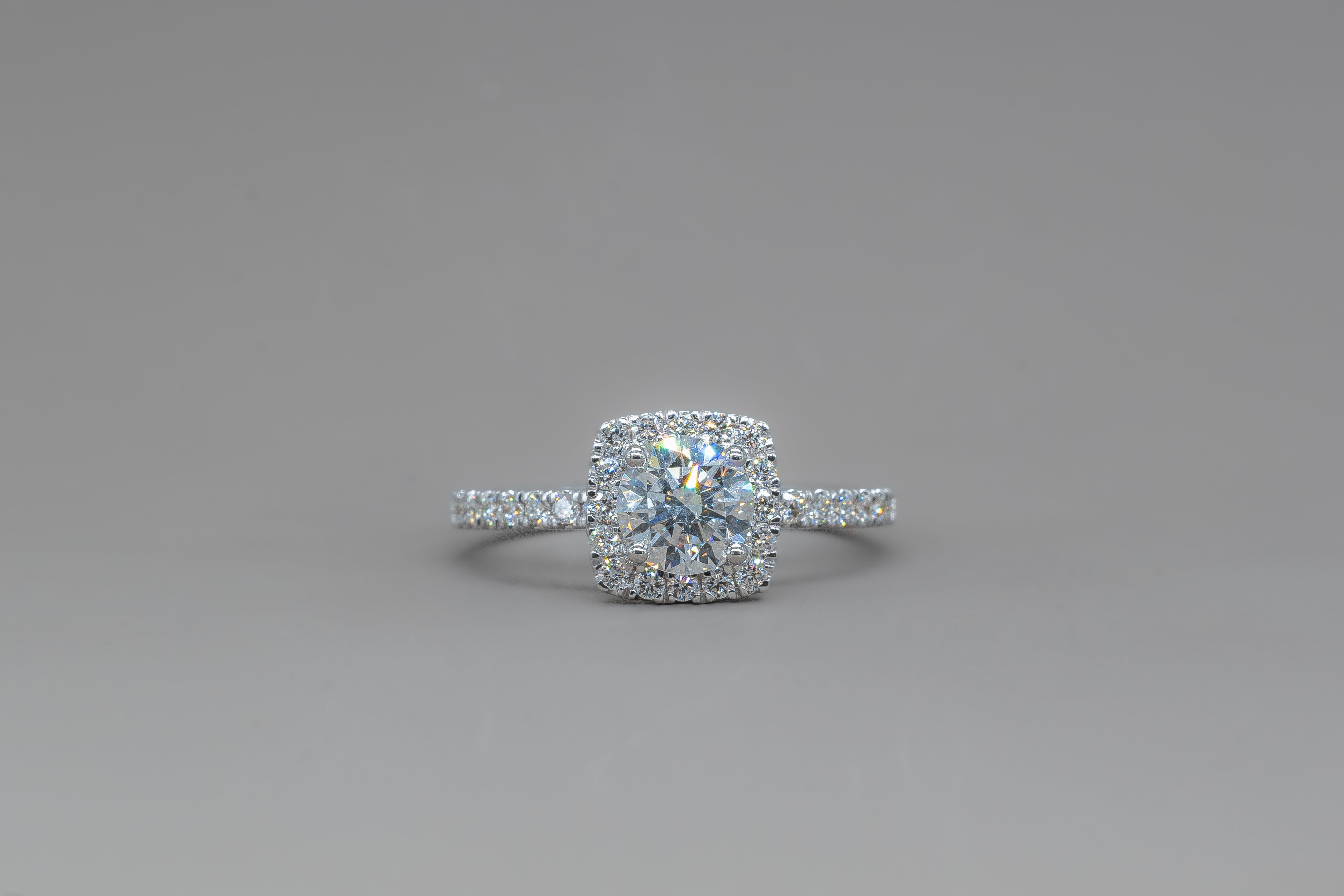 HALO ROUND ENGAGEMENT RING