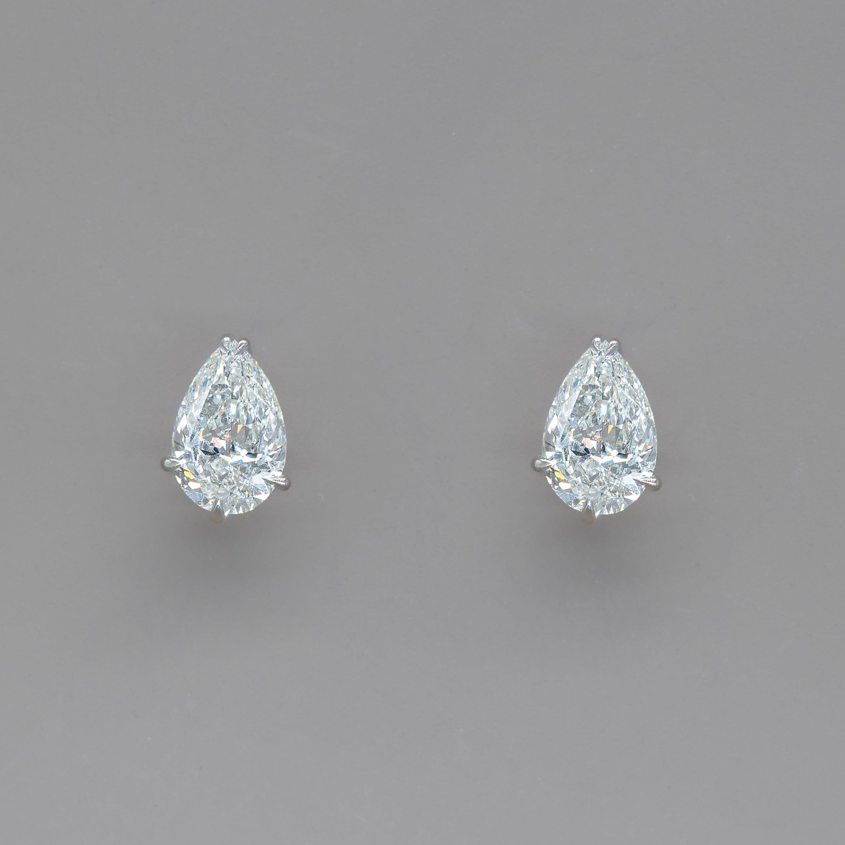 ANA STUD EARRINGS