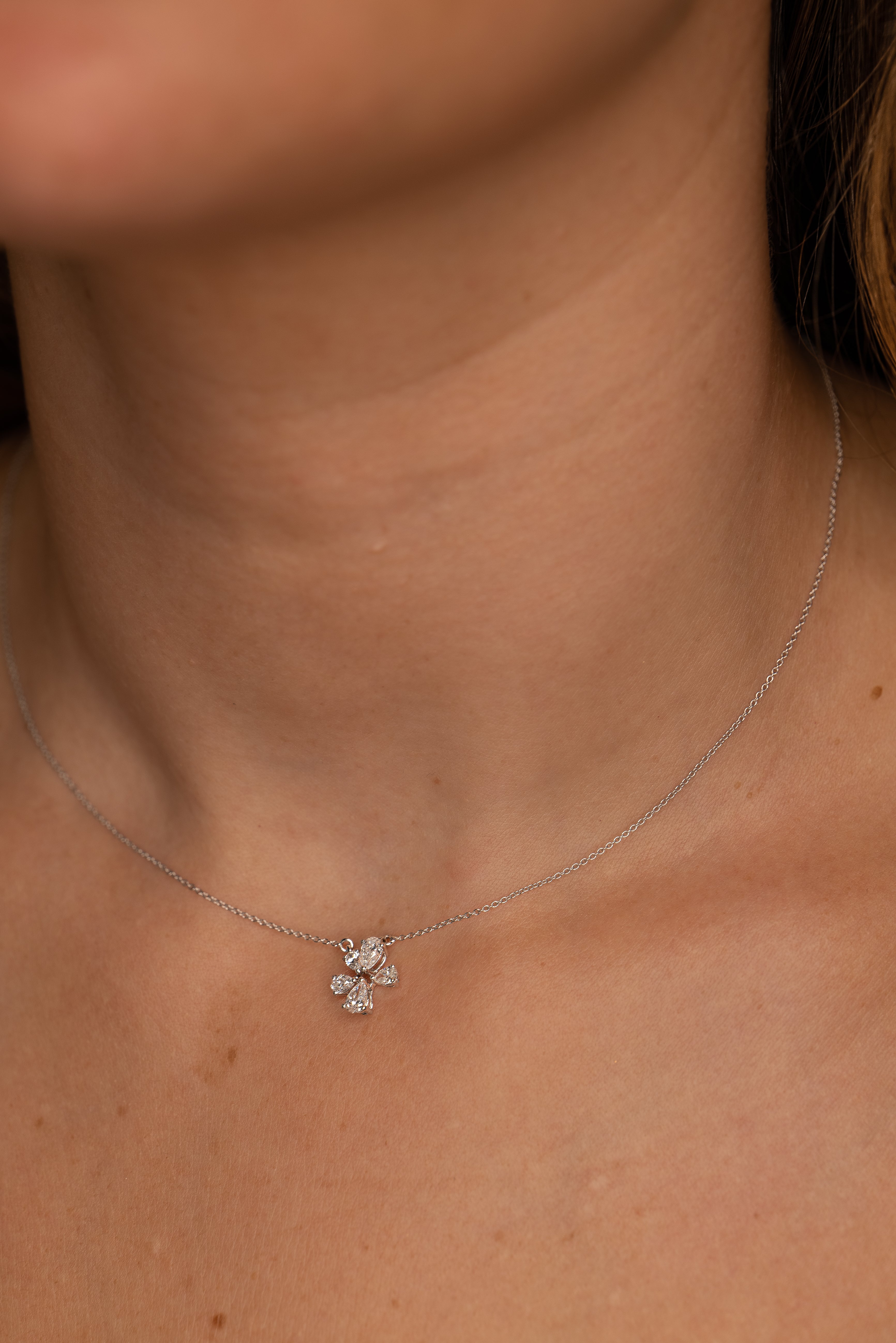 FLEUR NECKLACE