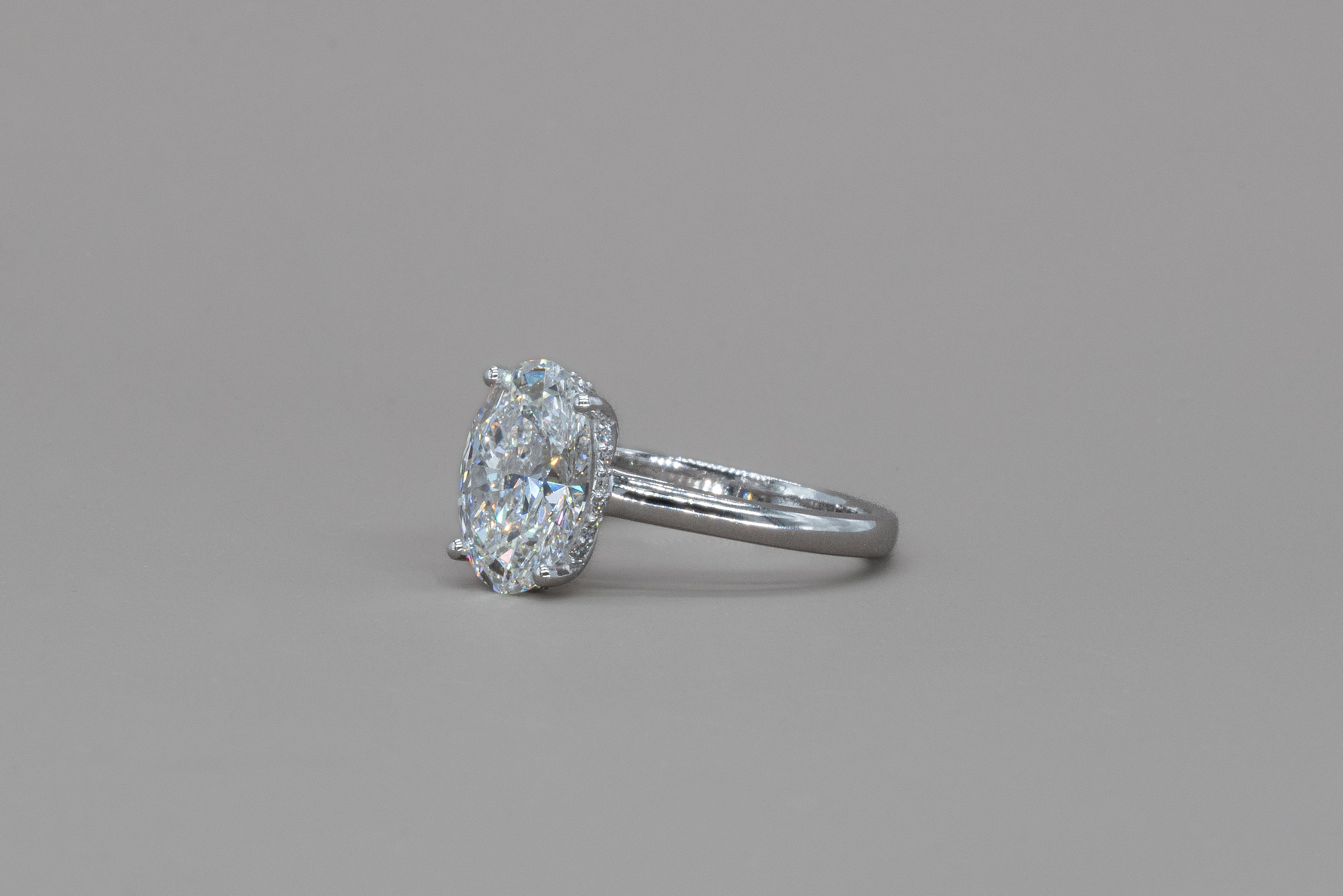 OVAL ENGAGEMENT RING