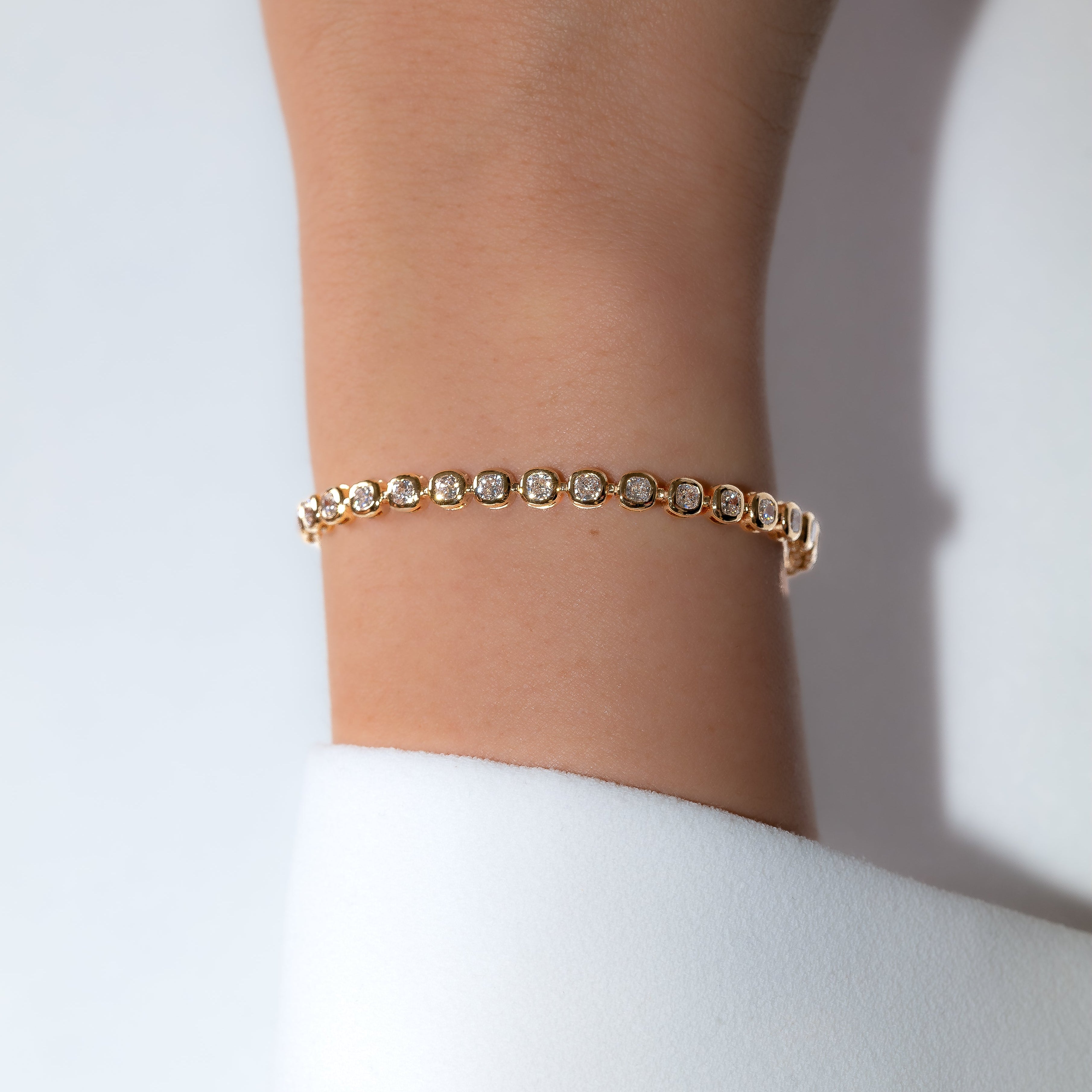 CUSHION BEZEL TENNIS BRACELET