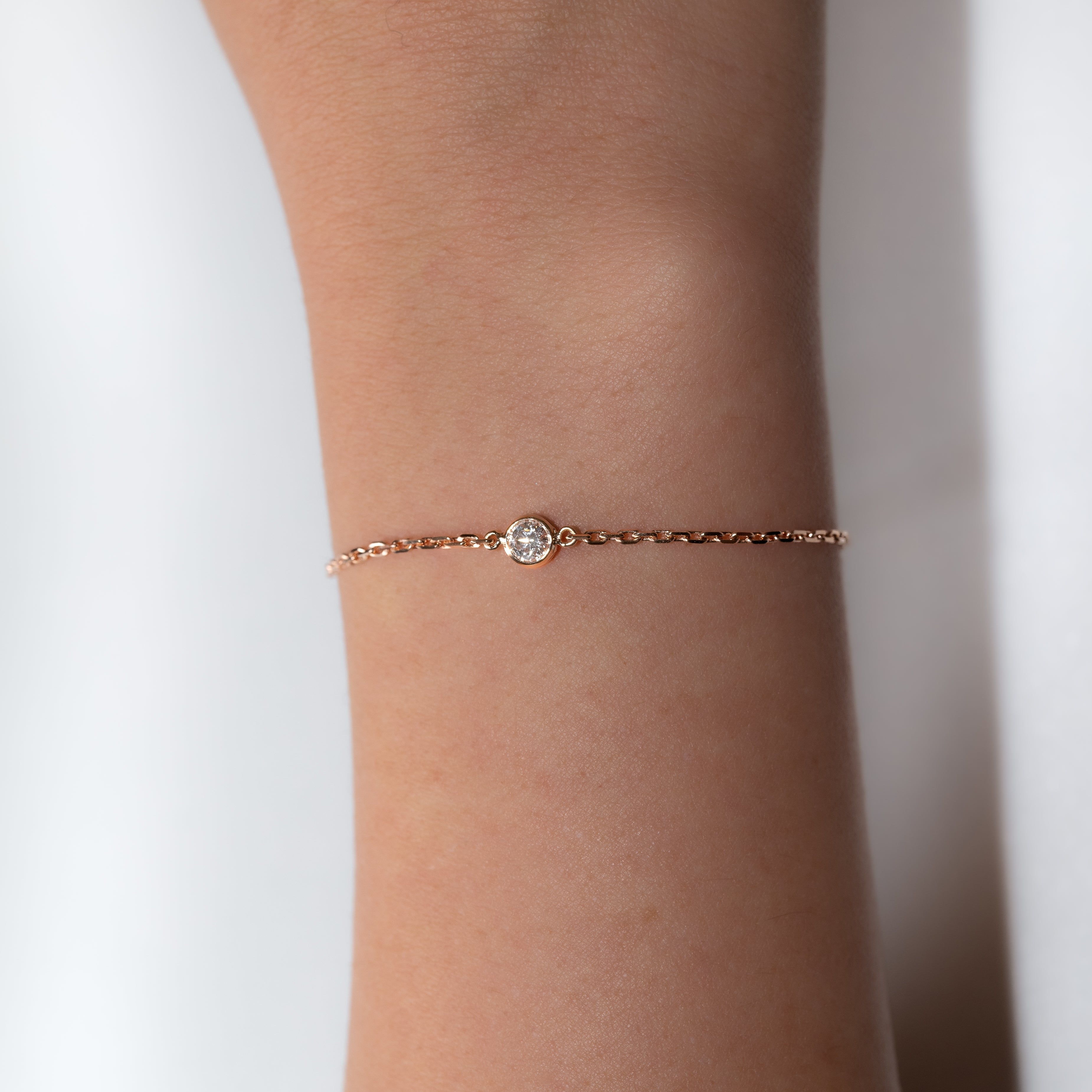 BEZEL SHAPE BRACELET