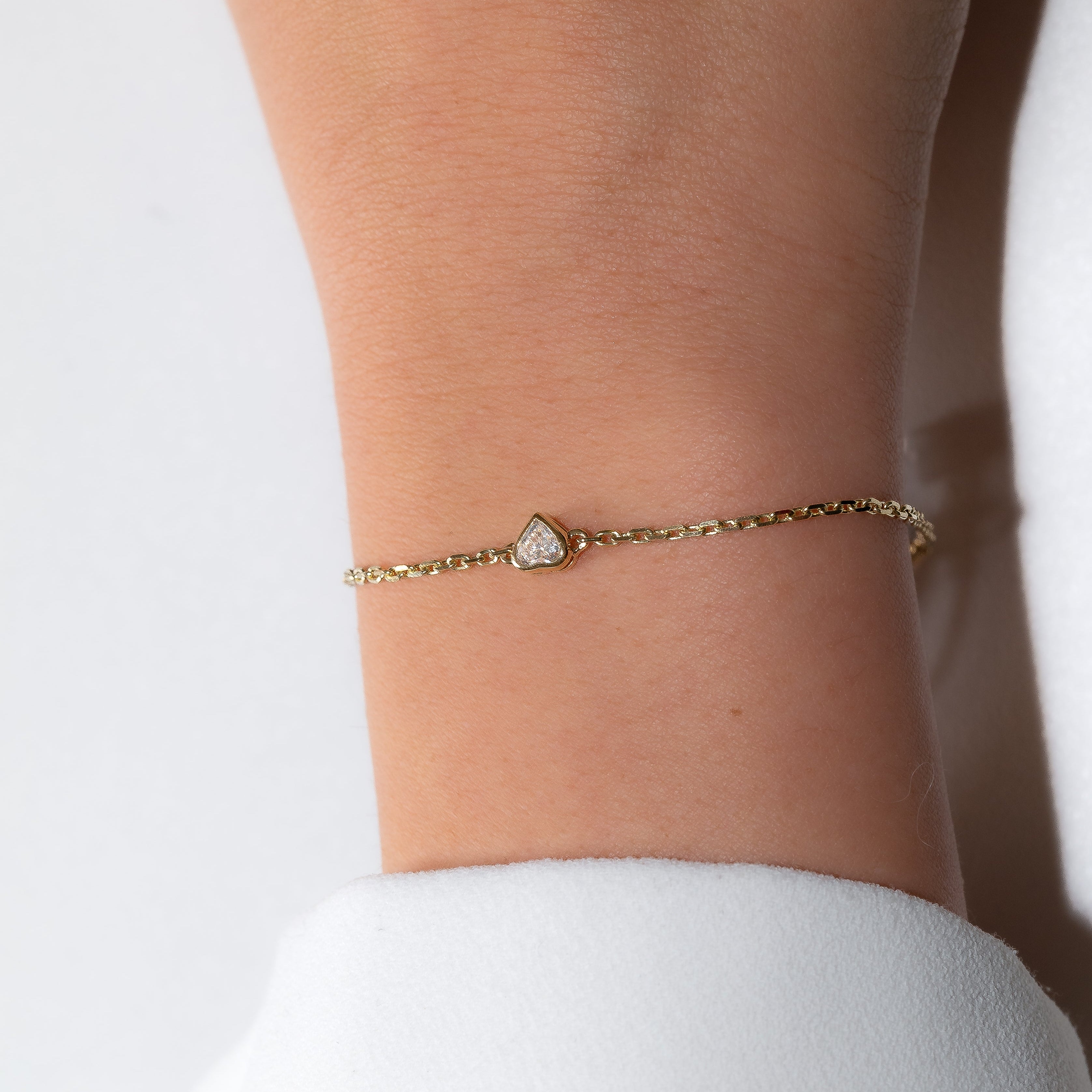 BEZEL SHAPE BRACELET