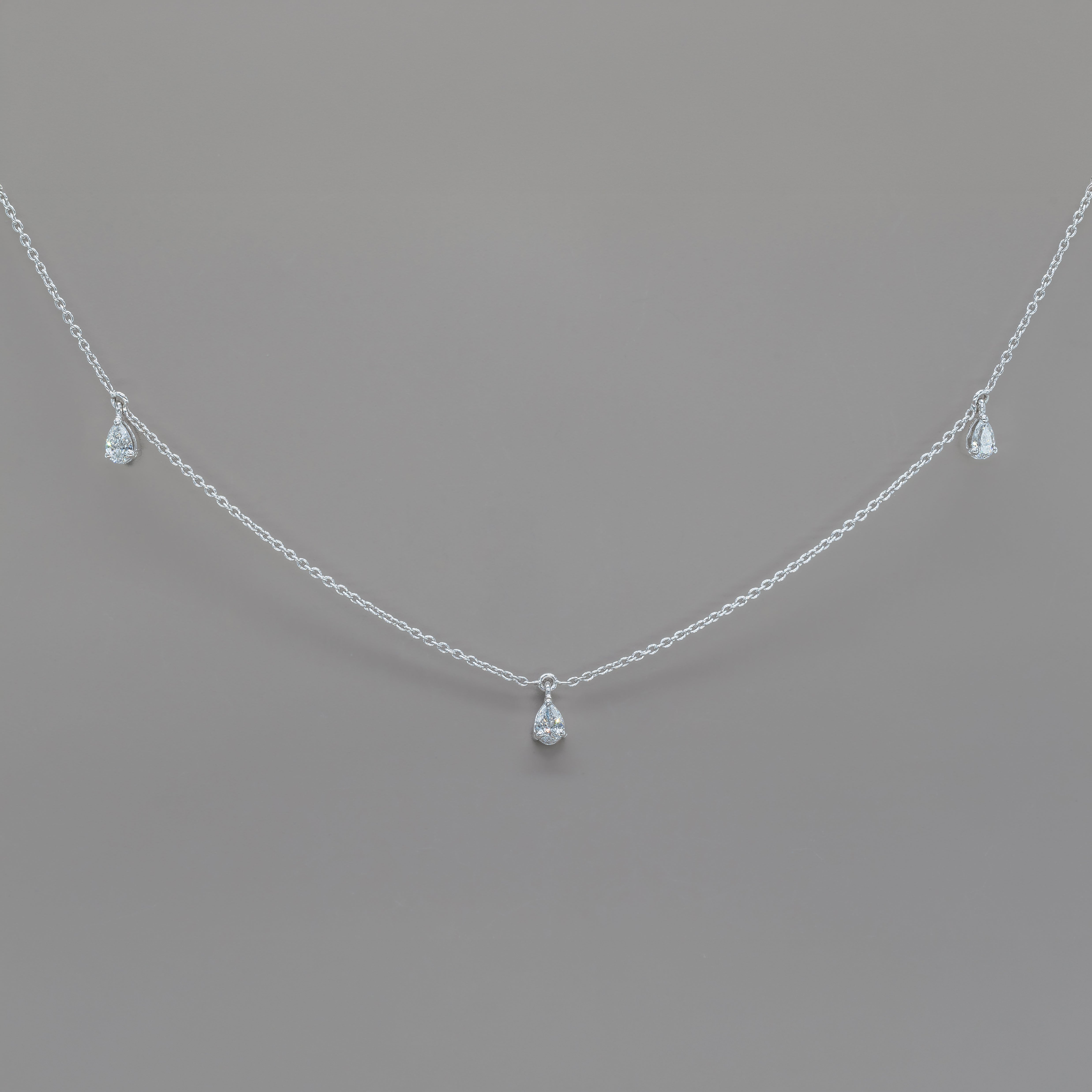 3 PEARS NECKLACE