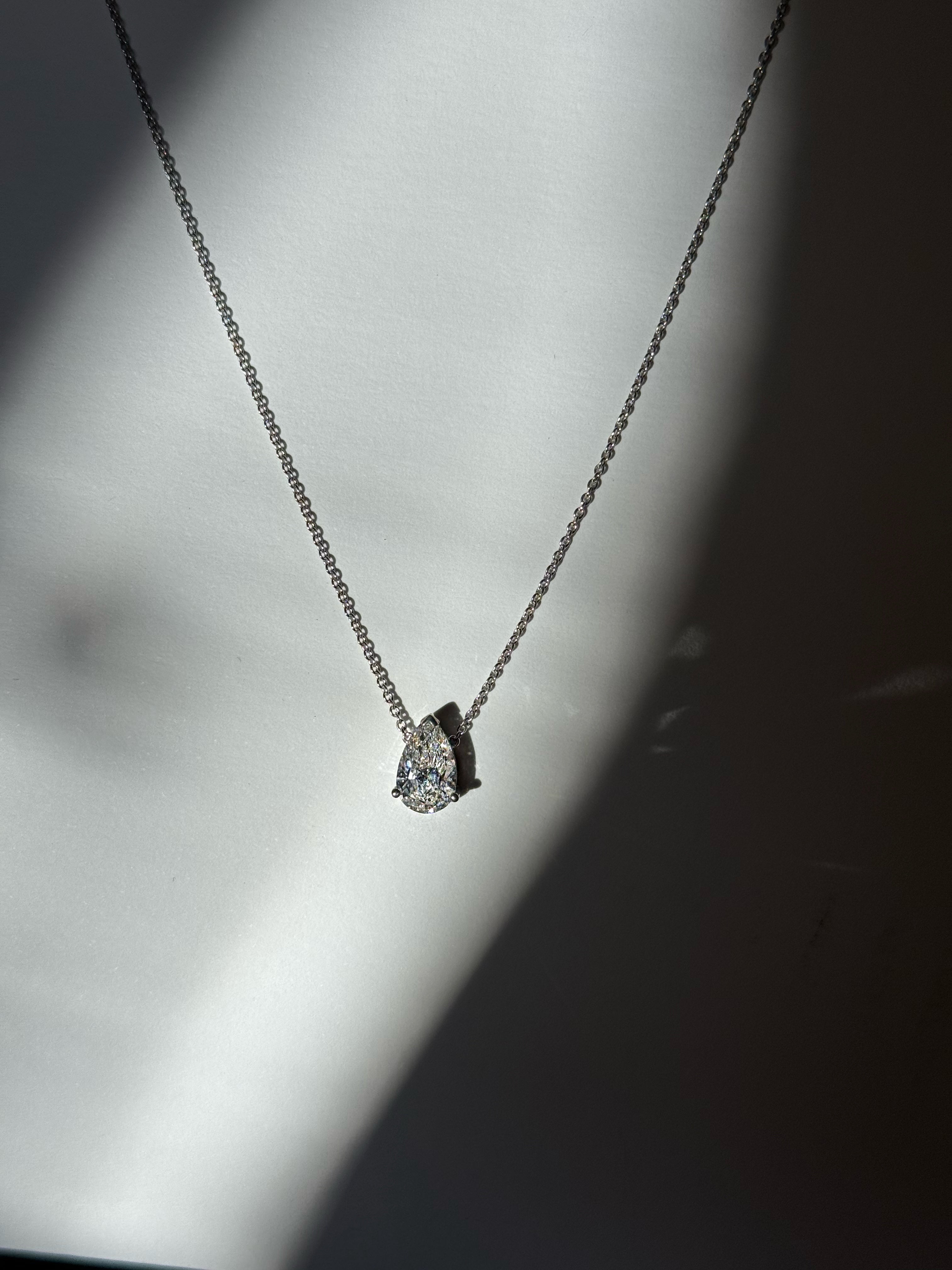 ANA NECKLACE