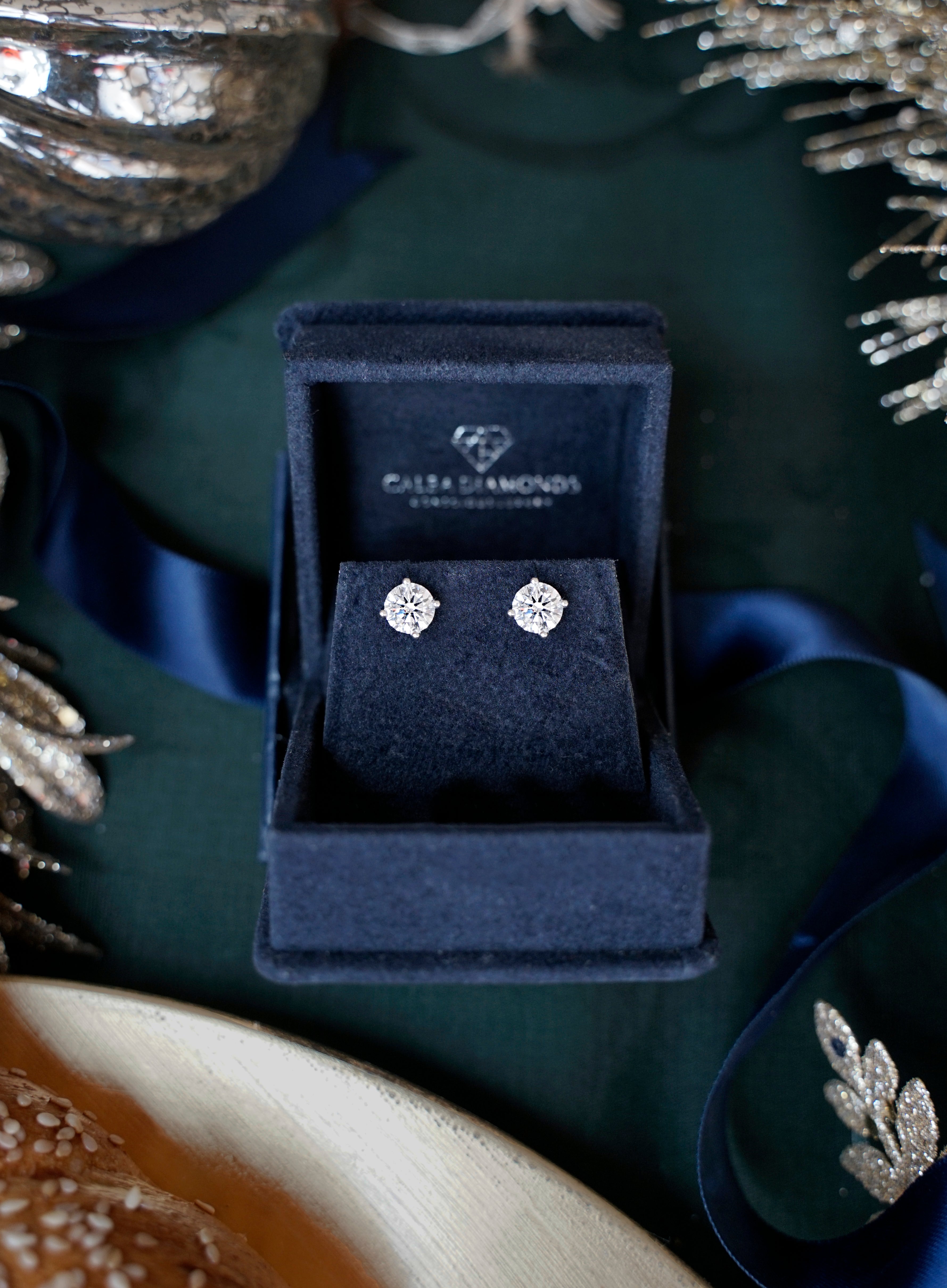 ROUND EARRINGS MARTINI SETTING