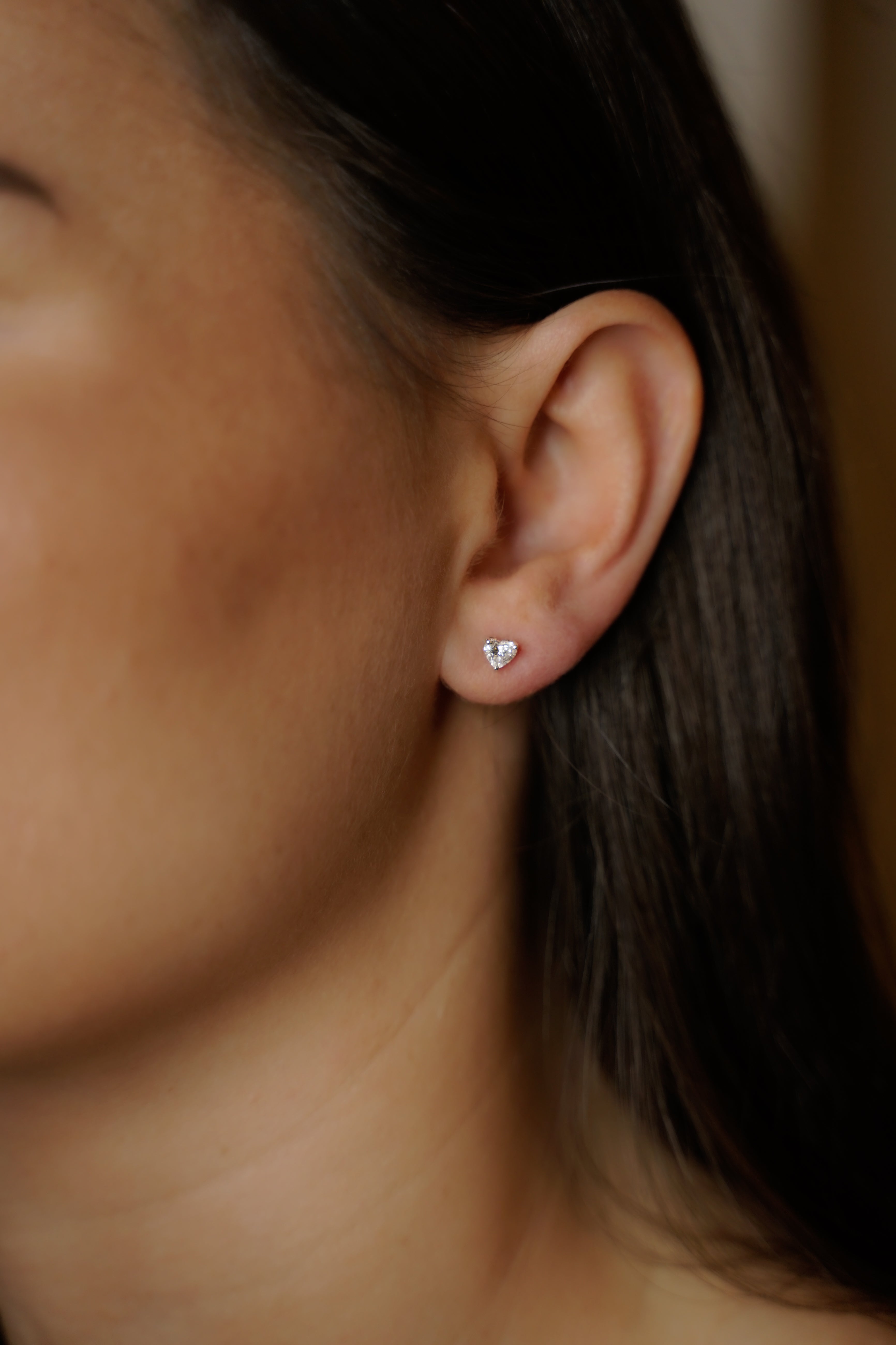 LOVE STUD EARRINGS
