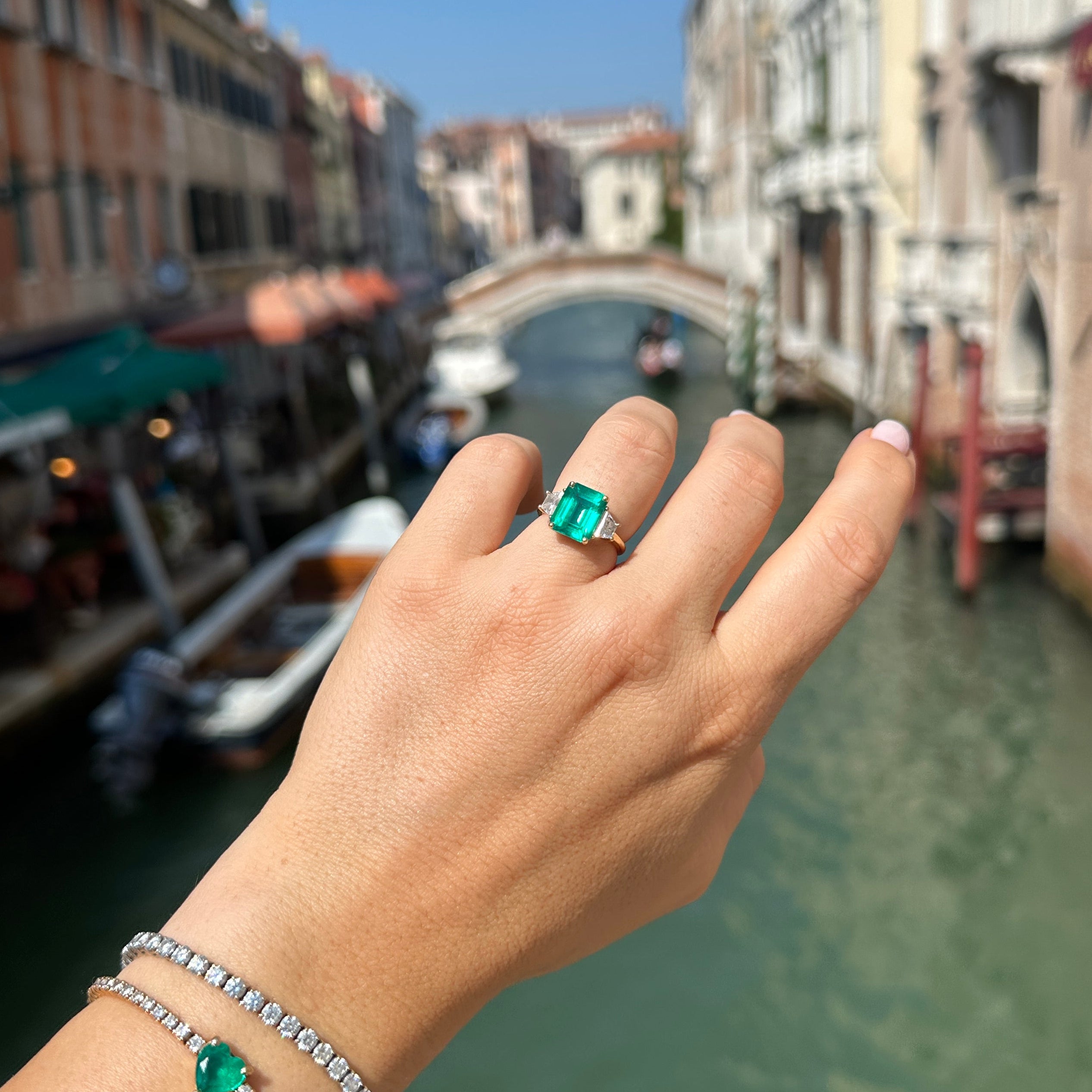 VENICE EMERALD RING