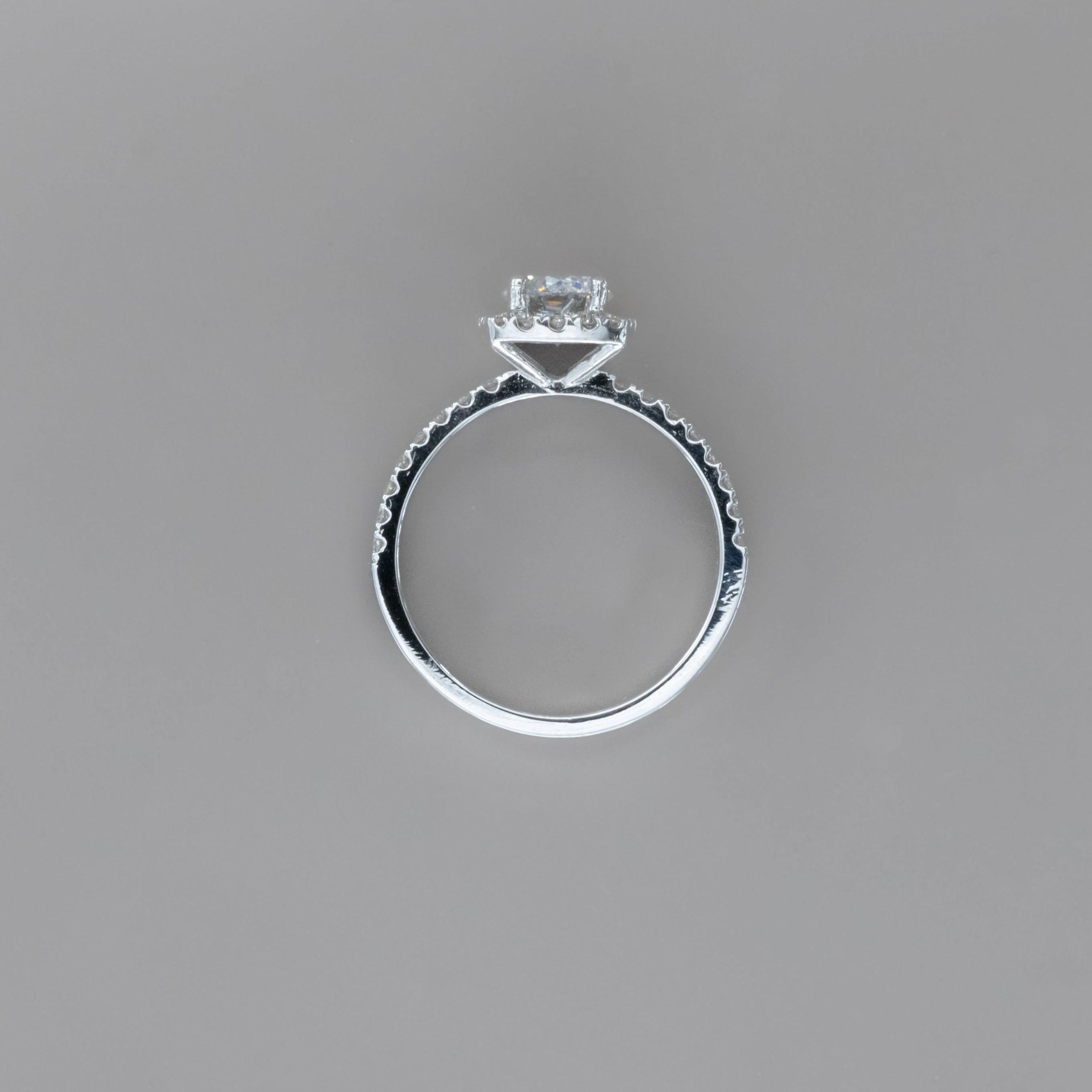 HALO ROUND ENGAGEMENT RING
