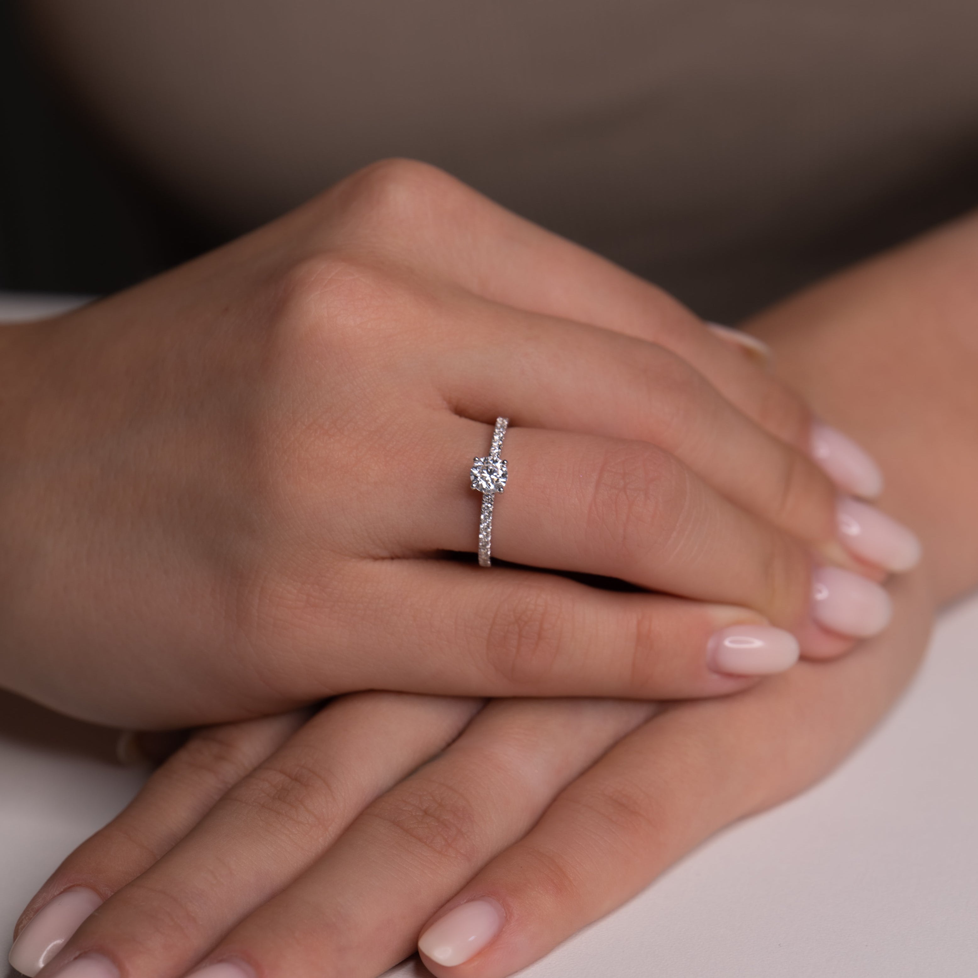 ROUND SPARKLE ENGAGEMENT RING