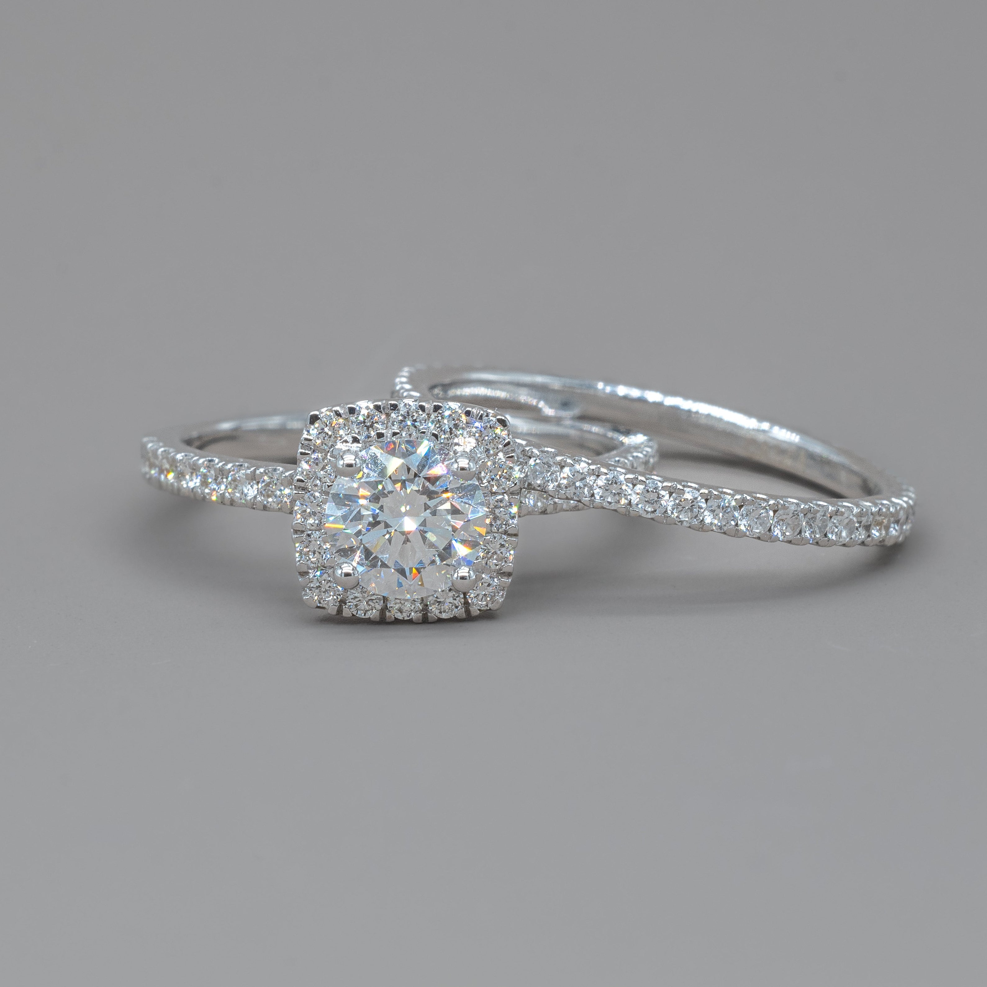 HALO ROUND ENGAGEMENT RING