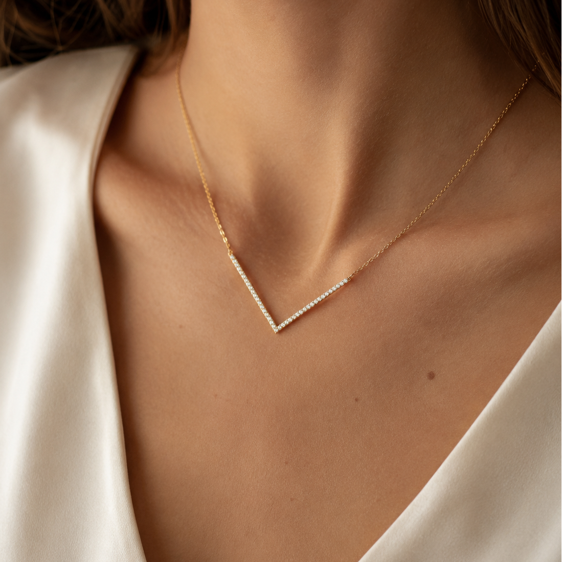 VIVI NECKLACE