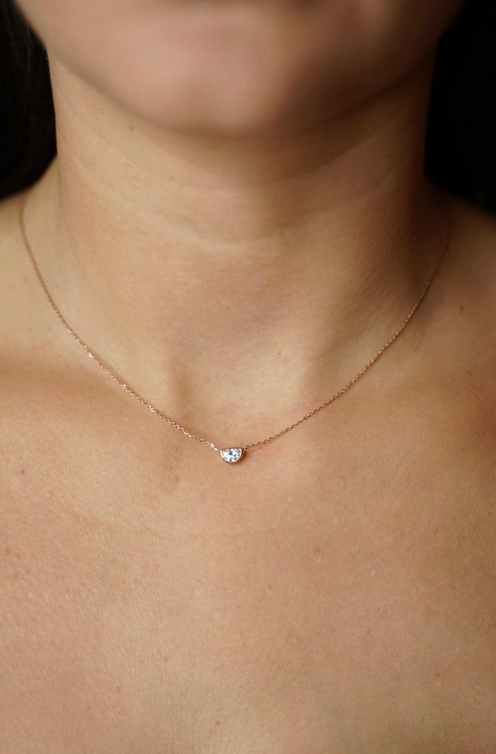 DEMILUNE NECKLACE