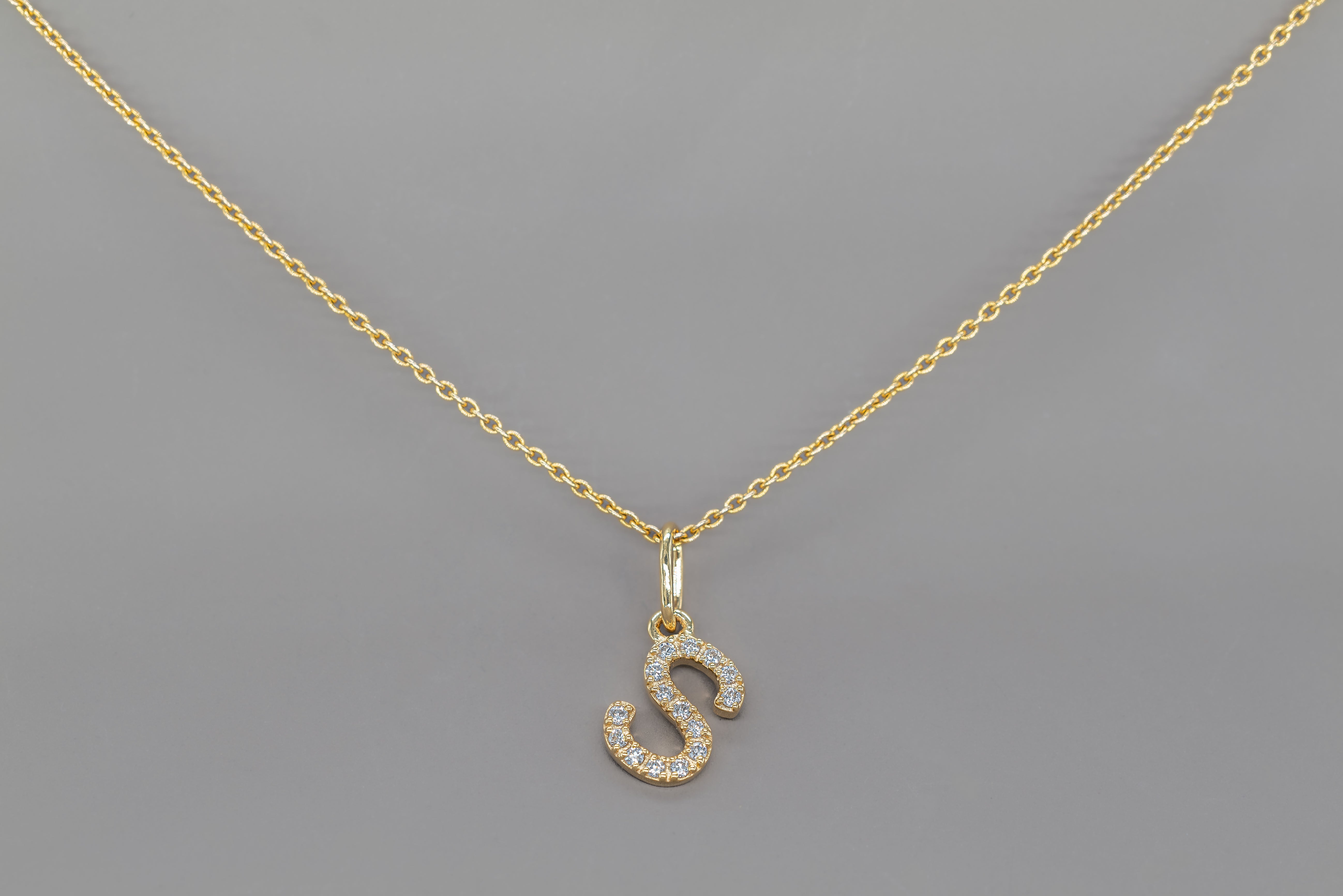LETTER NECKLACE